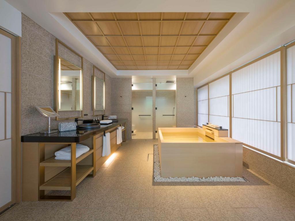 Banyan Tree Onsen