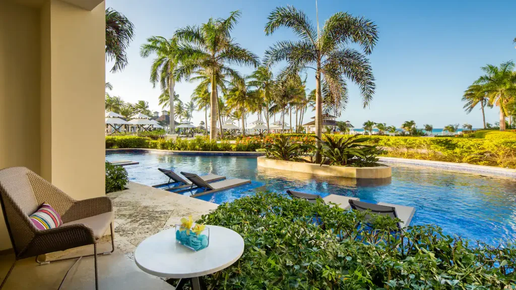 Hyatt Ziva Rose Hall Swim-Up Suite