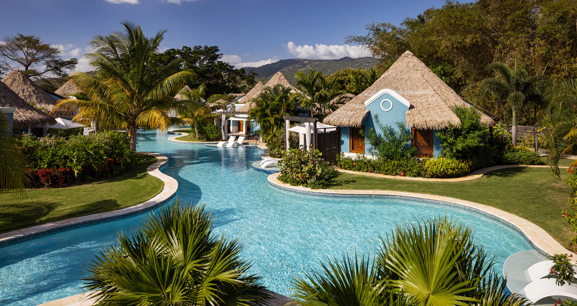 14 Best Swim-Up Suites in Mexico and The Caribbean
