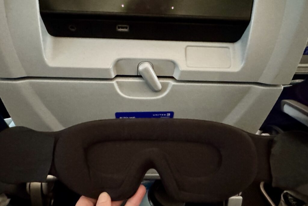 Sarisun contoured eye mask