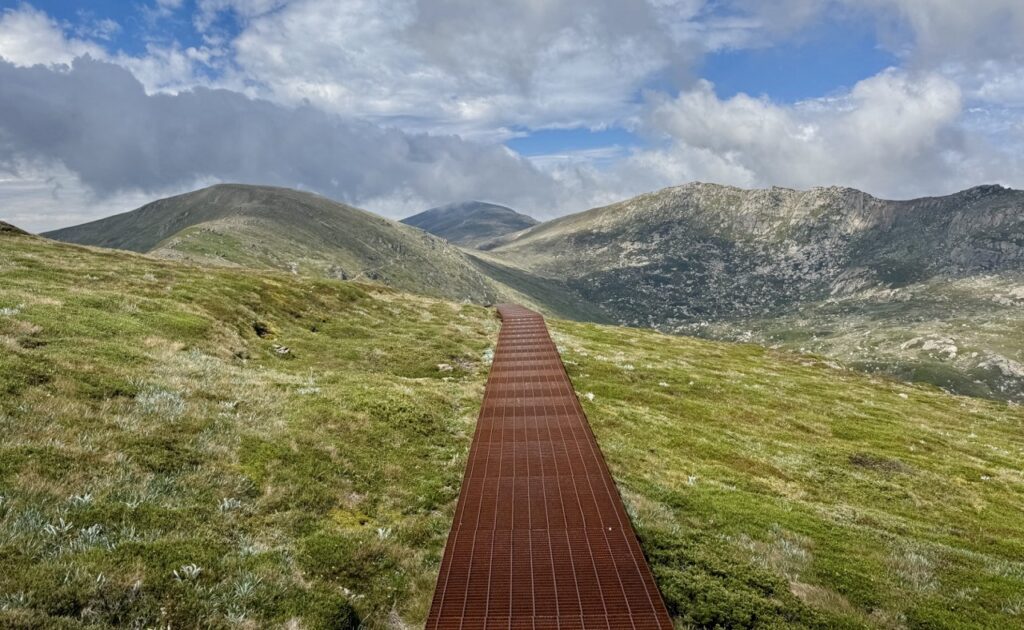 Mount Kosciuszko hiking path