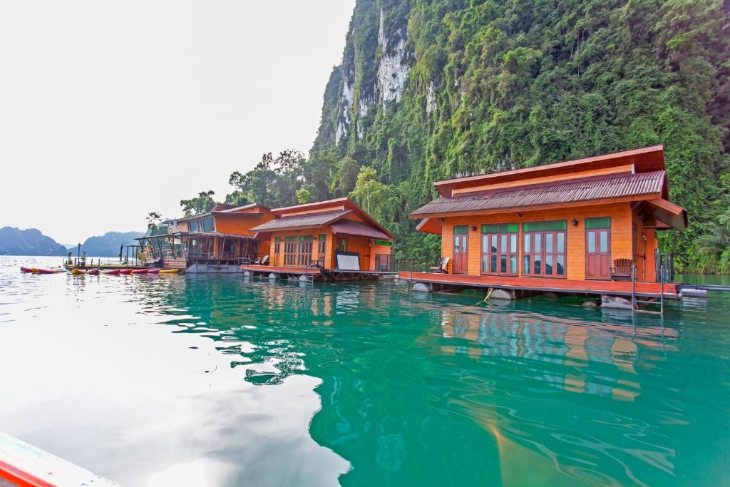 Panvaree Resort Overwater Bungalows