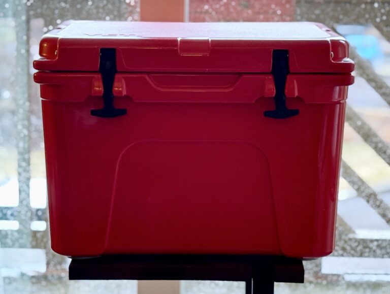 Yeti Tundra 35 Hard Cooler Rescue Red