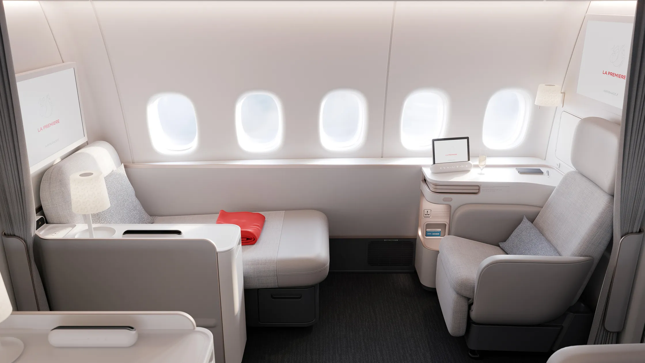 How to Fly First Class Using Credit Card Points: A Beginner’s Guide to Luxury Travel