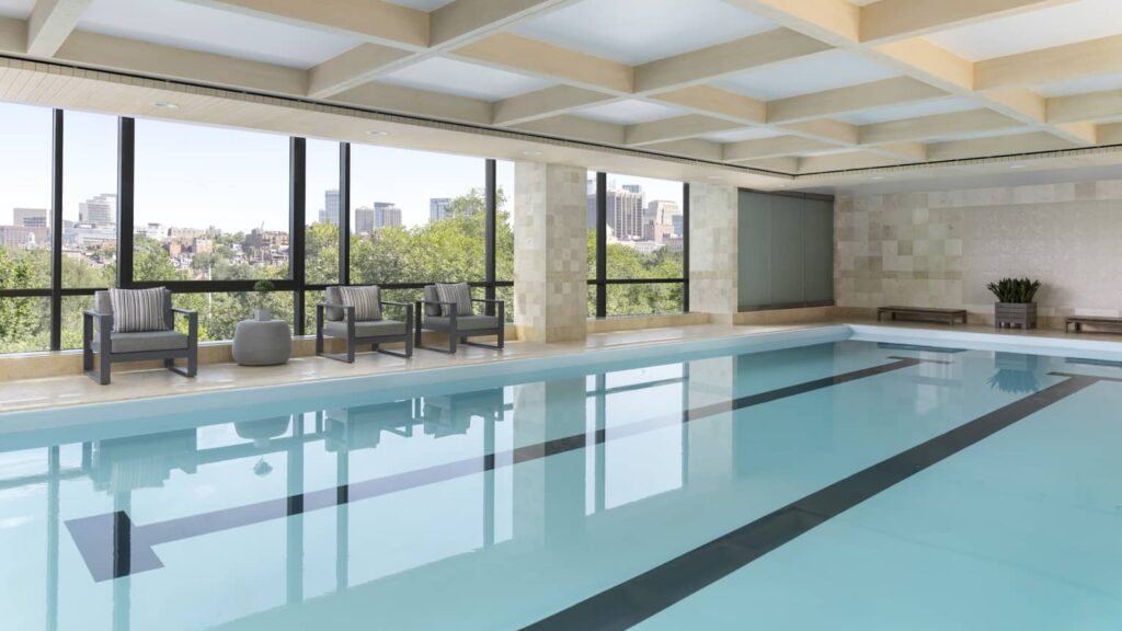 Four Seasons Hotel Boston pool