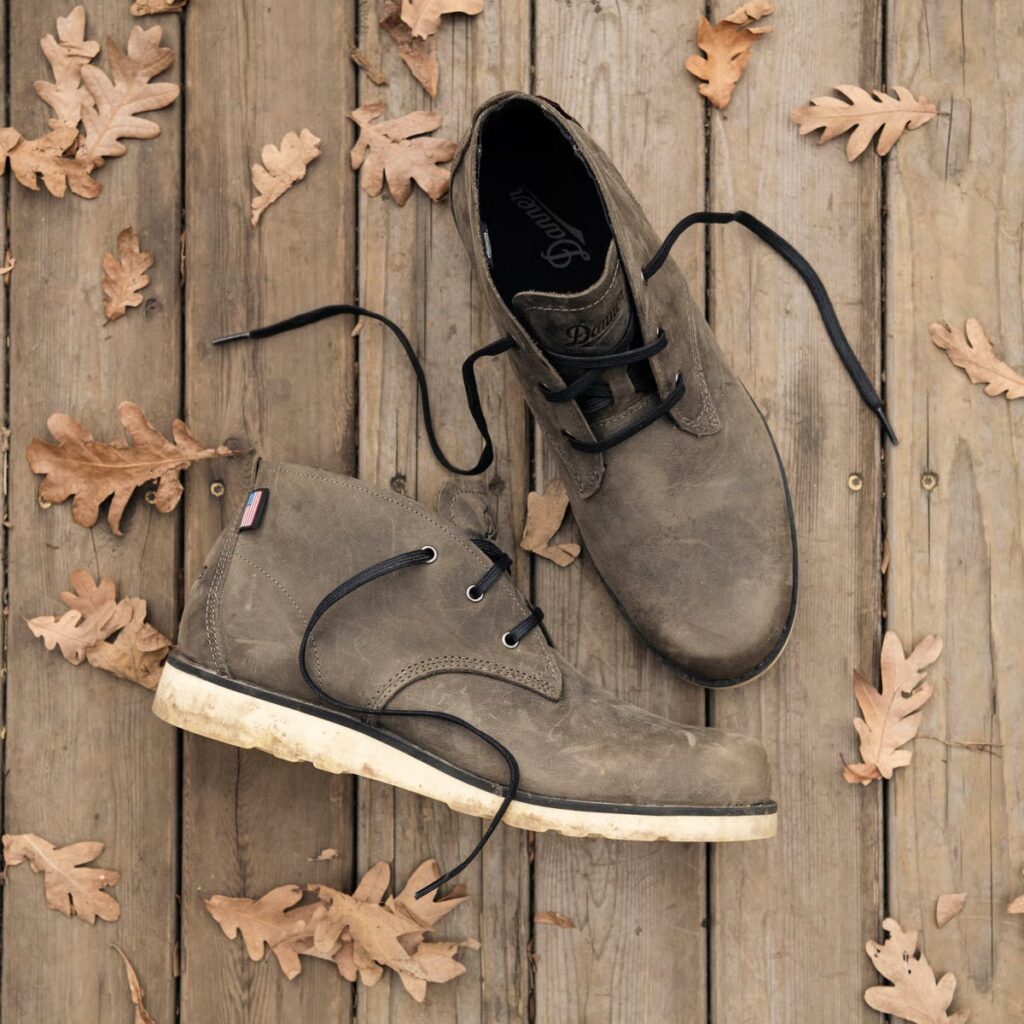 Danner Pine Grove Chukka Large